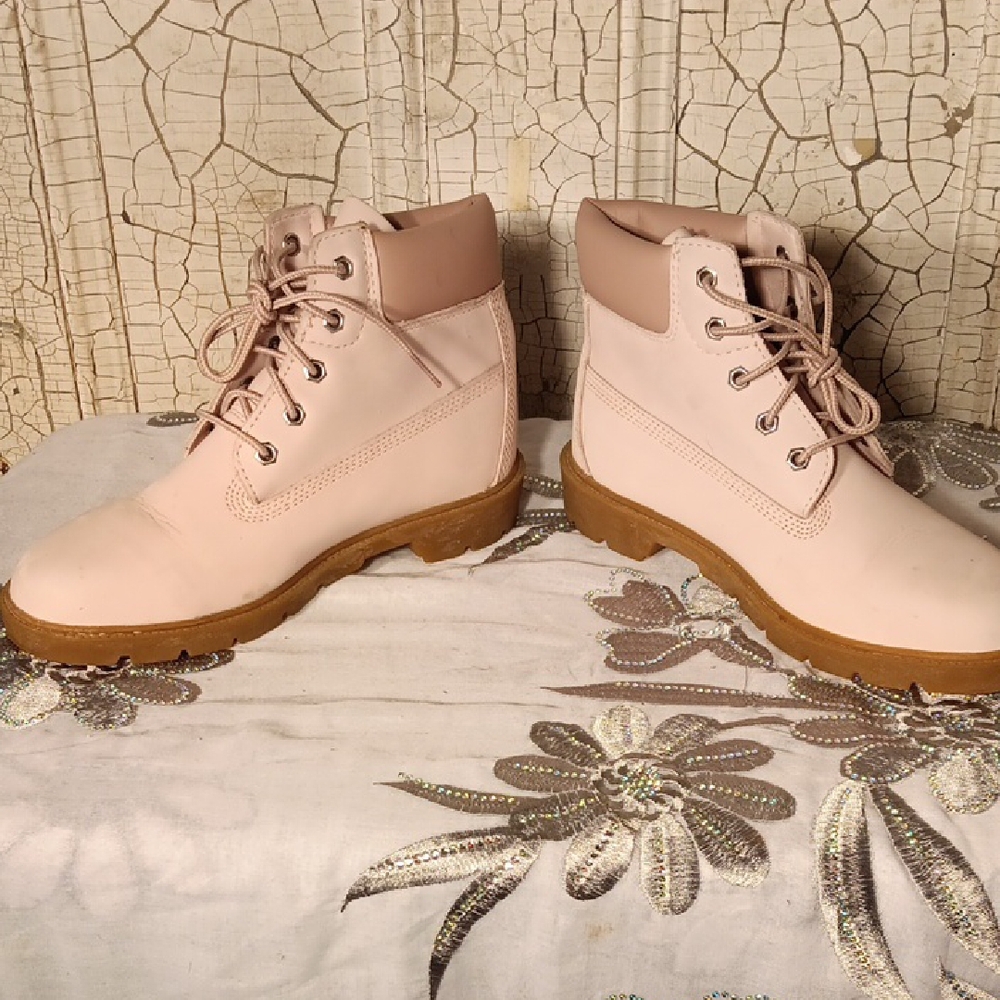 Timberland Women's Lace Up Boots - Pink and Tan - Picture 2 of 8